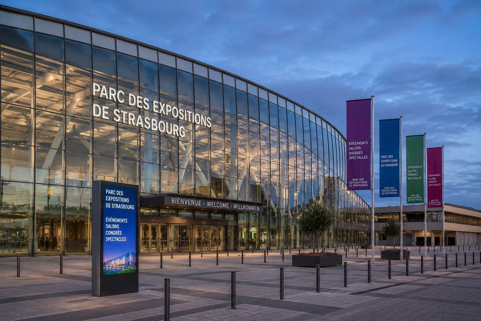 Parc des Expositions de Strasbourg, entrée principale illuminée